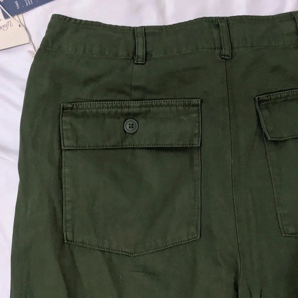 NWT Universal Thread High-Rise Utility Cargo Pants, Color Green Tea Size 14 - Picture 12 of 16